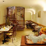 Auriane Porte De Versailles