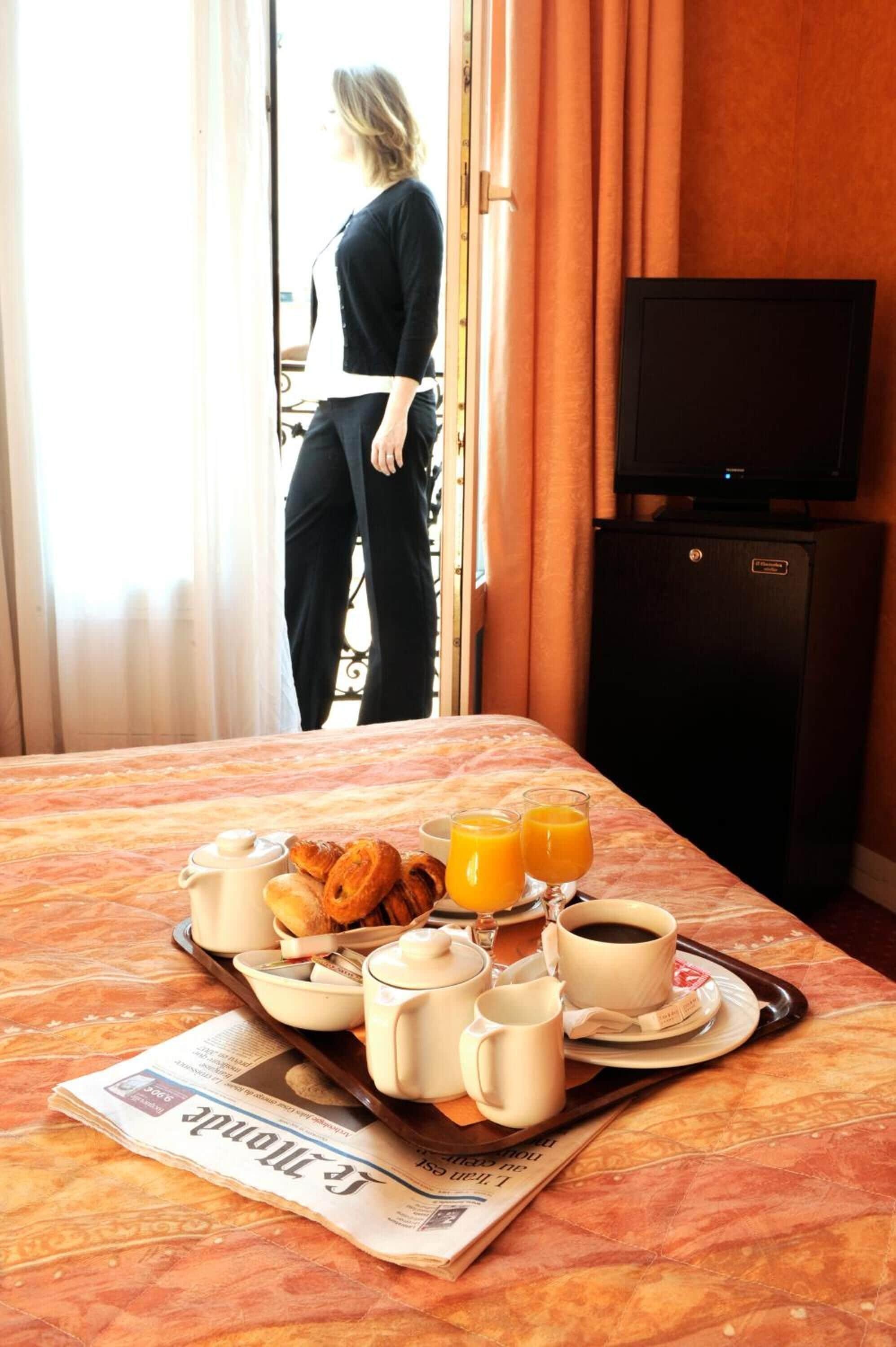 Auriane Porte De Versailles